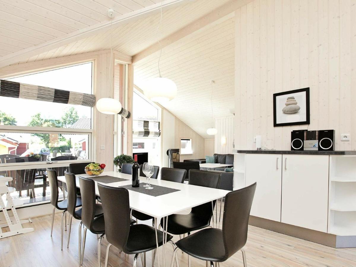 Four-Bedroom Holiday Home In Grossenbrode 1 מראה חיצוני תמונה