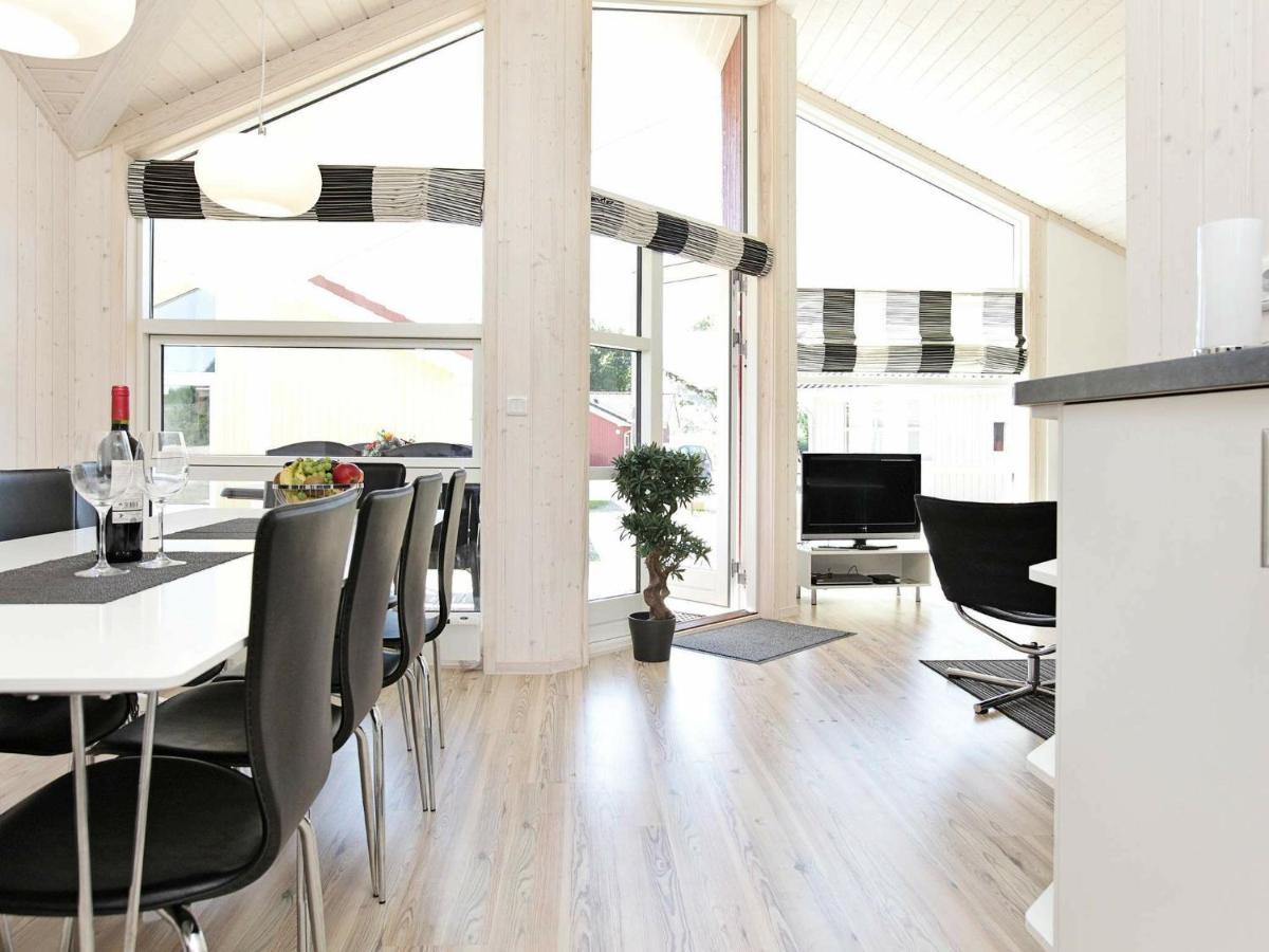 Four-Bedroom Holiday Home In Grossenbrode 1 מראה חיצוני תמונה