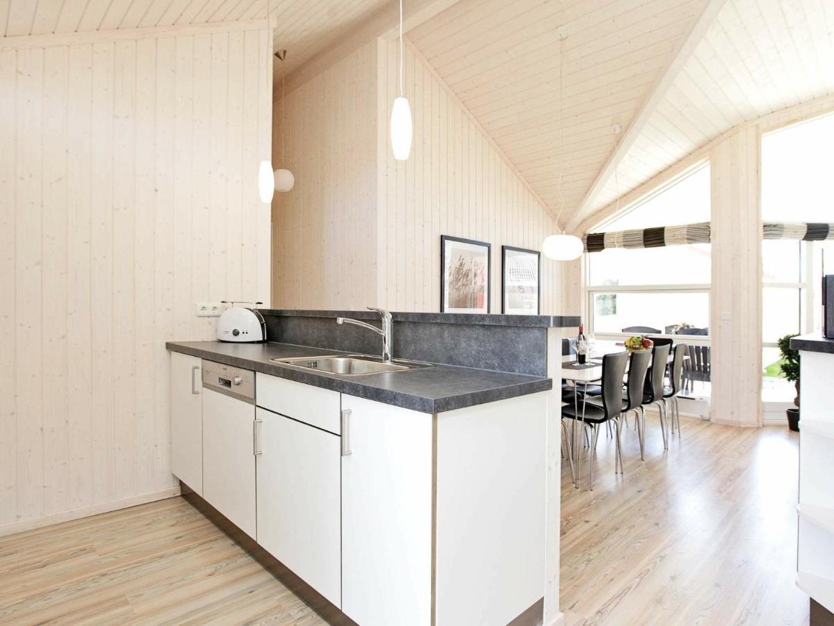 Four-Bedroom Holiday Home In Grossenbrode 1 מראה חיצוני תמונה